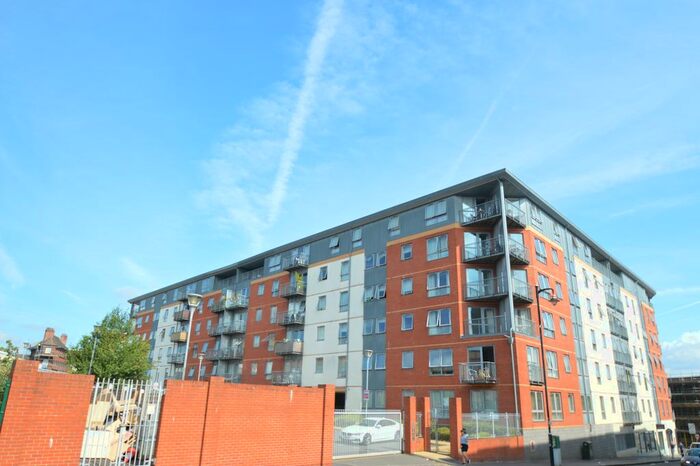 2 Bedroom Flat To Rent In Hall Street, Birmingham, West Midlands, B18
