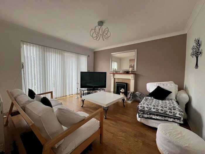 2 Bedroom Apartment To Rent In Eagle Close, Enfield, EN3