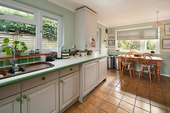 4 Bedroom Chalet For Sale In The Honeypot, Millfield Avenue, East Cowes, Isle Of Wight, PO32