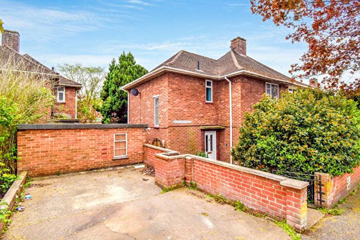 3 Bedroom Semi-Detached House For Sale In Rockingham Road, Norwich, NR5
