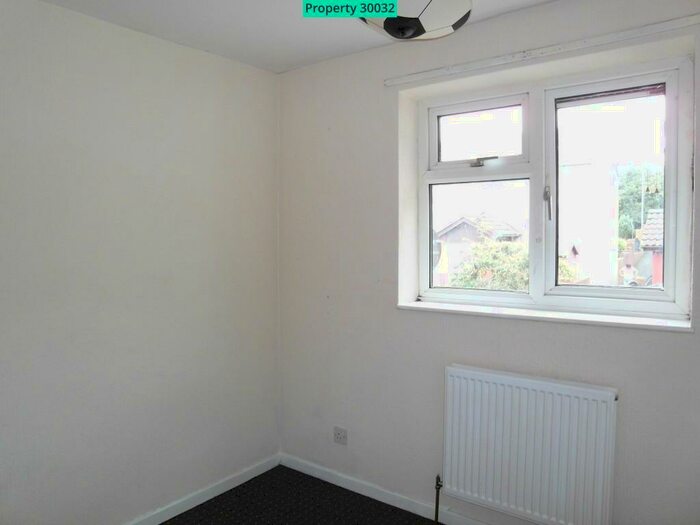 4 Bedroom Town House To Rent In Malvern Avenue, Padiham, Burnley, BB12
