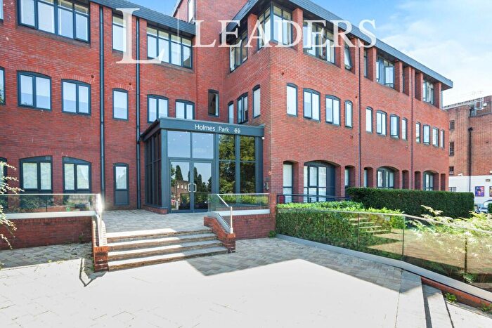 1 Bedroom Flat To Rent In Holmes Park, Horsham, RH12