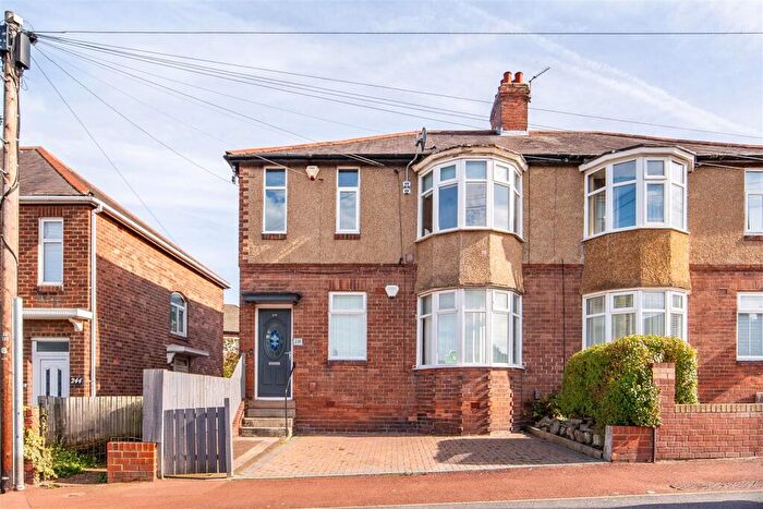3 Bedroom Flat For Sale In Whickham View, East Denton, NE15