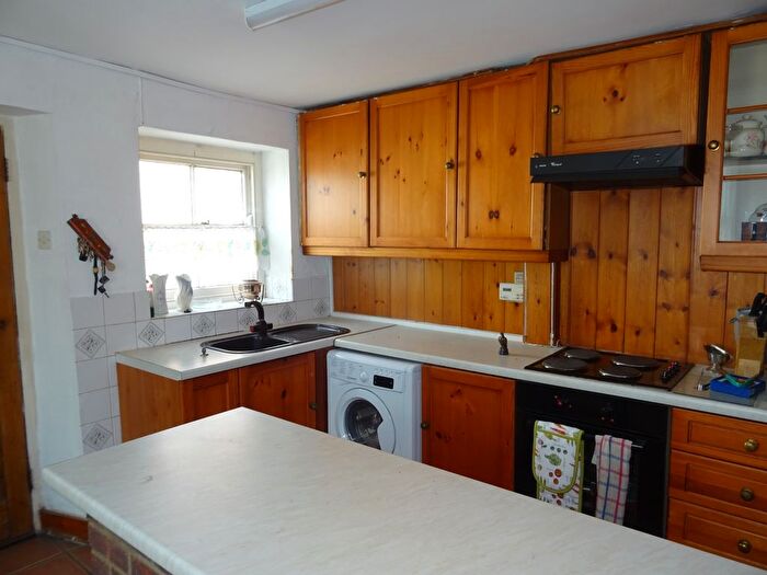 2 Bedroom Cottage For Sale In High Street, Wingham, Canterbury, CT3