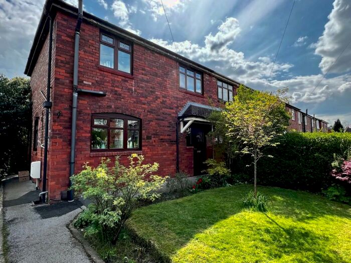 3 Bedroom Semi-Detached House To Rent In Houghend Avenue, Chorlton, M21