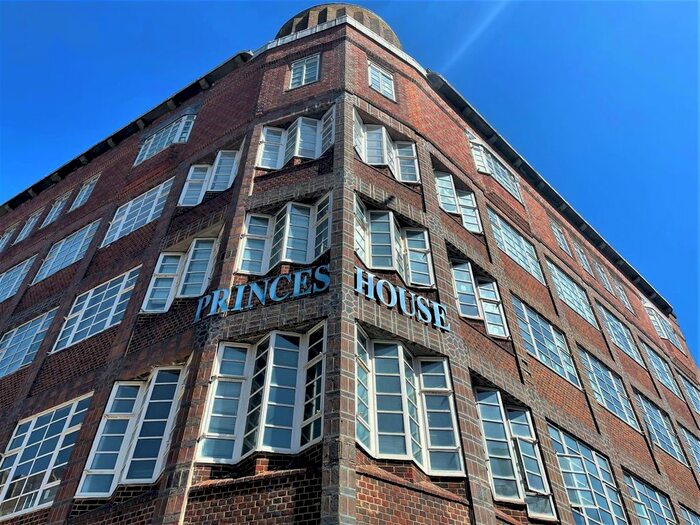 2 Bedroom Flat To Rent In Princes House, North Street, Brighton, BN1