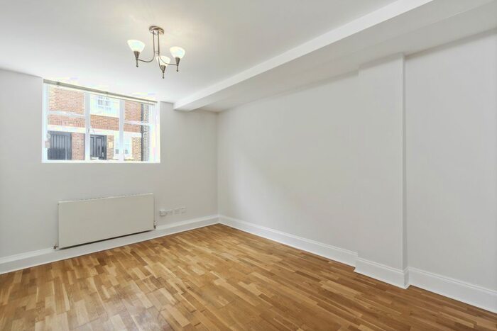 1 Bedroom Flat To Rent In Montagu Square, London, W1H