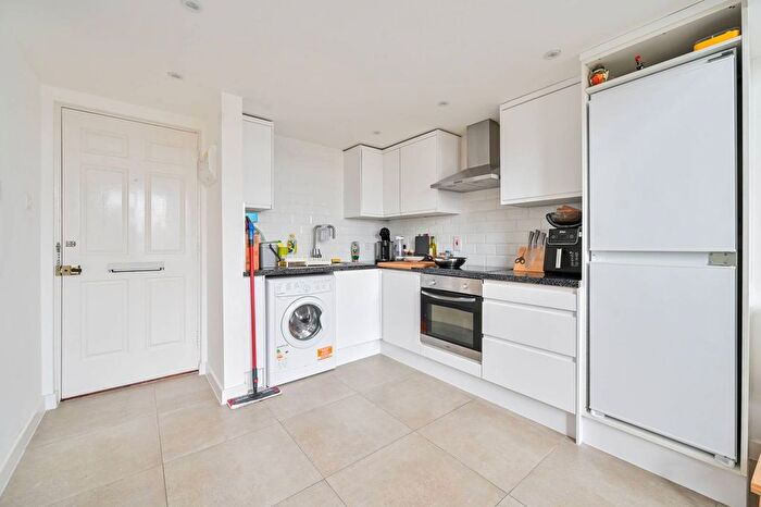 1 Bedroom Flat To Rent In Finland Street, Canada Water, London, SE16