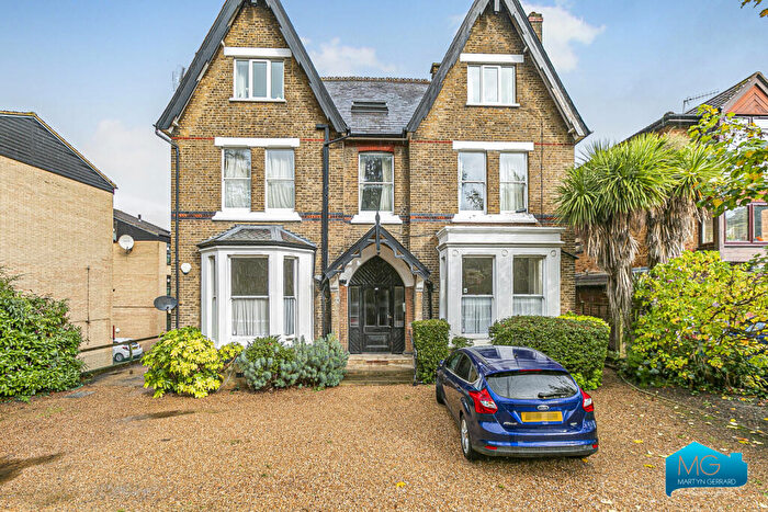 2 Bedroom Apartment To Rent In Woodside Park Road, North Finchley, London, N12