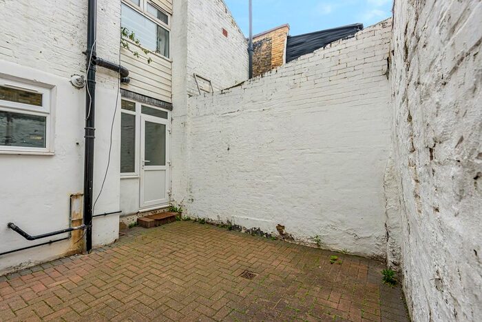 4 Bedroom Terraced House To Rent In Claylands Road, Oval, SW8