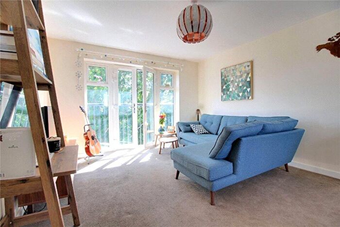 1 Bedroom Flat For Sale In Coxwell Avenue, Farnborough, Hampshire, GU14