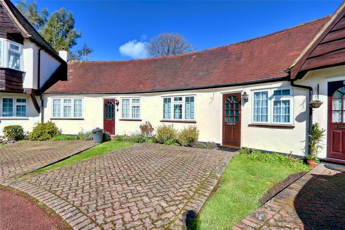 1 Bedroom Flat To Rent In Ivy House Road, Ickenham, UB10