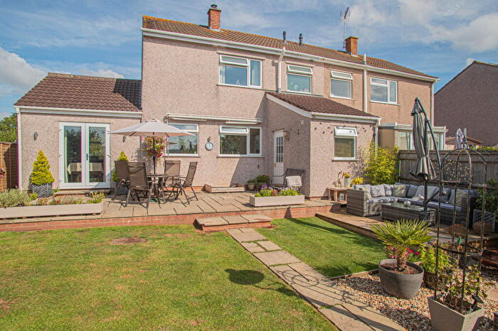 3 Bedroom Semi-Detached House For Sale In Holbrook Lane, Wick, Bristol, South Gloucestershire, BS30