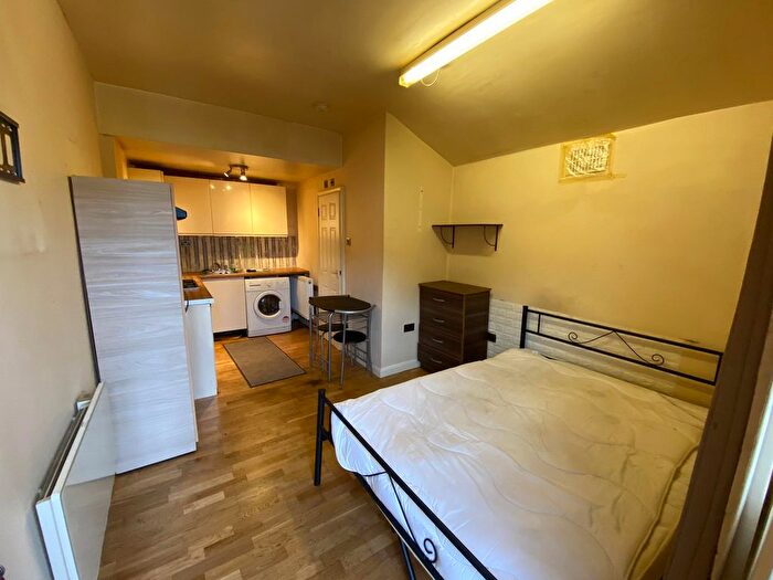 1 Bedroom Studio To Rent In High Street Wanstead, London, E11