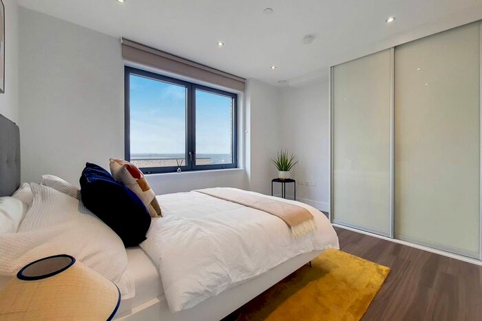 3 Bedroom Flat To Rent In Uncle Southall, Southall, London, UB2