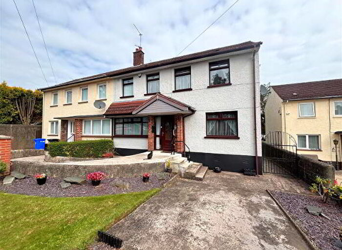 3 Bedroom Semi-Detached House For Sale In Sunningdale Gardens, Belfast, BT14