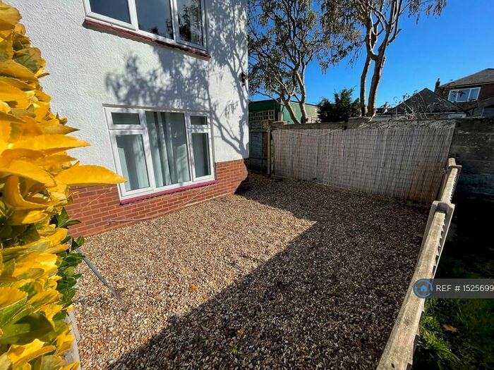 1 Bedroom Flat To Rent In Wallisdown, Bournemouth, BH10