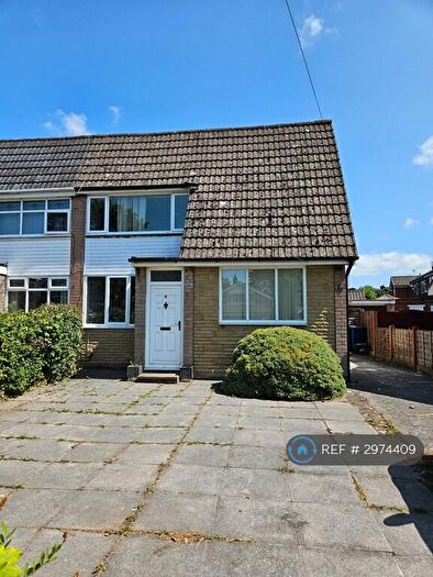 3 Bedroom Semi-Detached House To Rent In West Paddock, Leyland, PR25