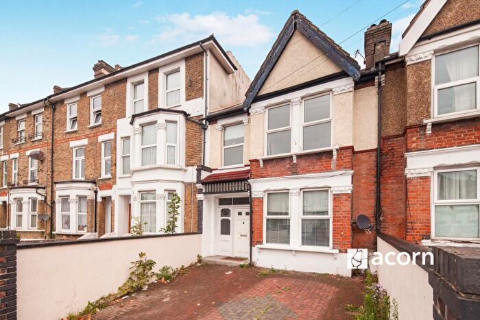 3 Bedroom Terraced House To Rent In Bensham Manor Road Thornton Heath, CR7
