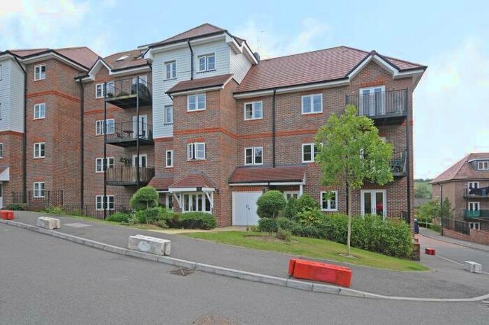 2 Bedroom Apartment To Rent In Freer Crescent, High Wycombe, HP13