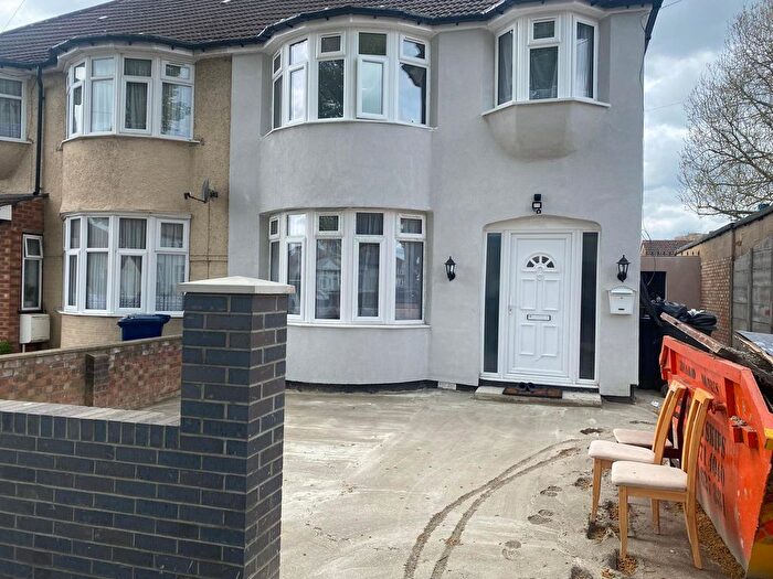 4 Bedroom End Of Terrace House To Rent In Lady Margaret Road, Southall, UB1