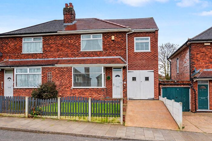 3 Bedroom Semi Detached House For Sale In Lilleker Rise, Arnold, Nottingham, NG5