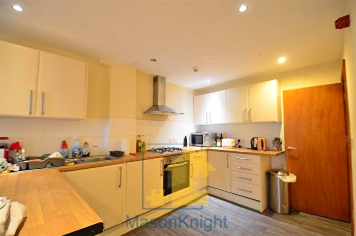 6 Bedroom Terraced House To Rent In Rose Cottages, Selly Oak, B29