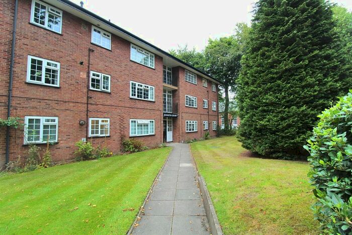 2 Bedroom Flat To Rent In Jenneth Court, Mauldeth Road, Heaton Mersey, Stockport, SK4