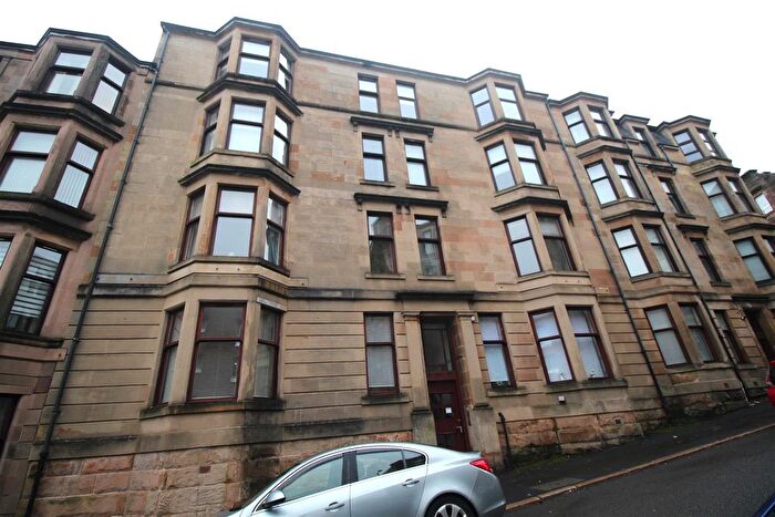 2 Bedroom Flat For Sale In Bank Street, Greenock, PA15