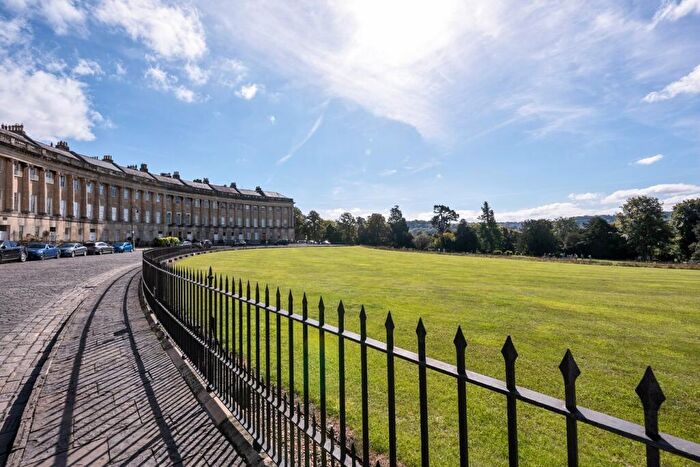 1 Bedroom Apartment For Sale In Royal Crescent, Bath, BA1