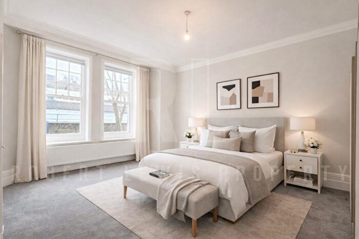 4 Bedroom Flat To Rent In Bedroom Apartment, Old Brompton Road, London, SW7