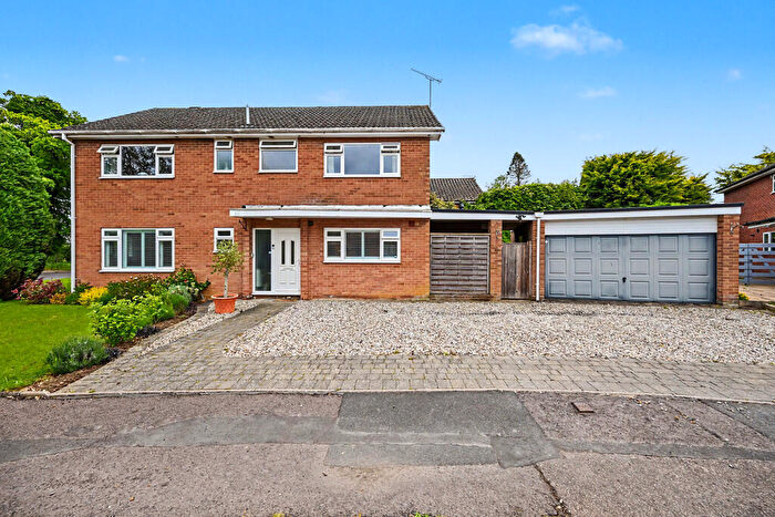 4 Bedroom Detached House For Sale In Russell Avenue, Dunchurch, Rugby, CV22