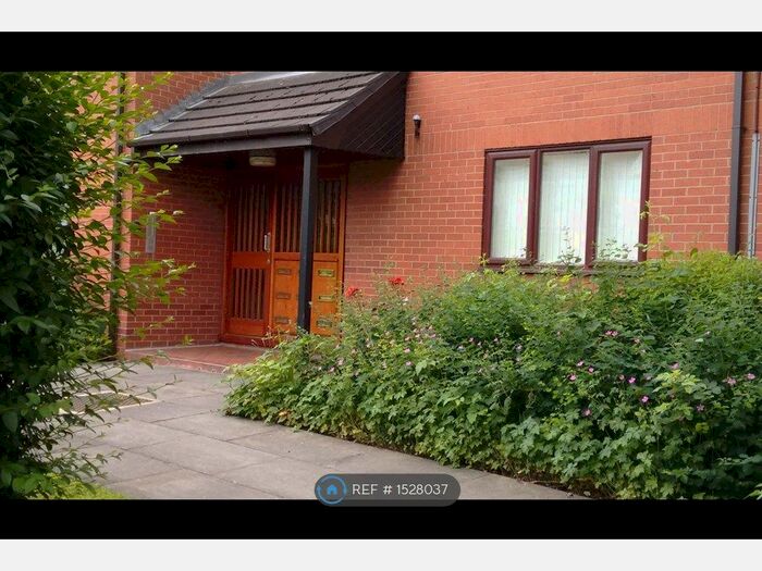 2 Bedroom Flat To Rent In Park Road, Salford, M6