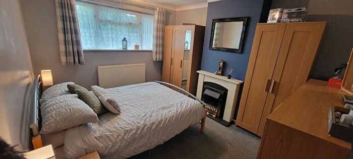 2 Bedroom End Of Terrace House To Rent In St. Crispins Avenue, Wellingborough, NN8
