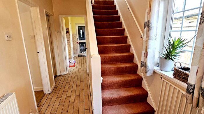 3 Bedroom Semi-Detached House For Sale In Westfield Street, Hereford, HR4