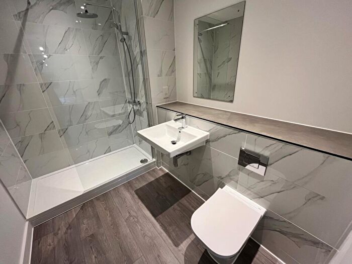 2 Bedroom Apartment To Rent In Green Street, B12