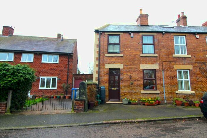 2 Bedroom End Of Terrace House For Sale In Flat Lane, Billingley, Barnsley, South Yorkshire, S72