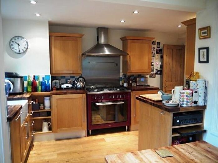 2 Bedroom Cottage To Rent In Norsey Road, Billericay, CM11