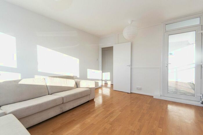 1 Bedroom Flat To Rent In Meadow Road, London, SW8