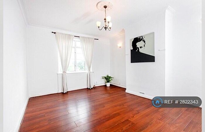 2 Bedroom Flat To Rent In Clive Lodge, Hendon, NW4