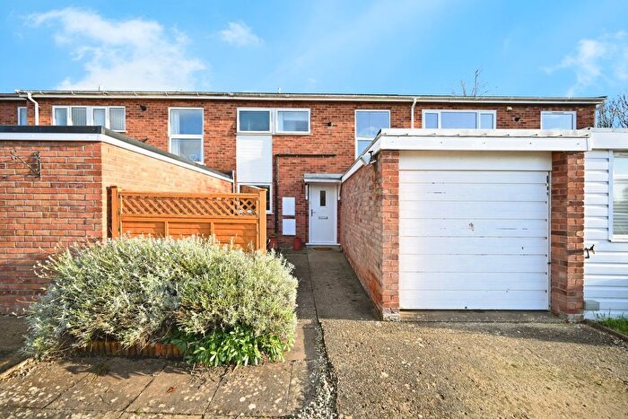 3 Bedroom Terraced House For Sale In Done Cerce Close, Dunchurch, Rugby, CV22
