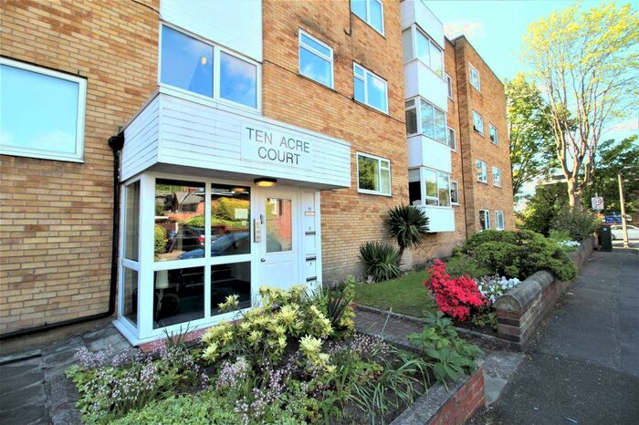 2 Bedroom Flat To Rent In Ten Acre Court, Ringley Road, Whitefield, M45