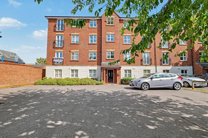 1 Bedroom Flat For Sale In Fount Court, Market Harborough, LE16