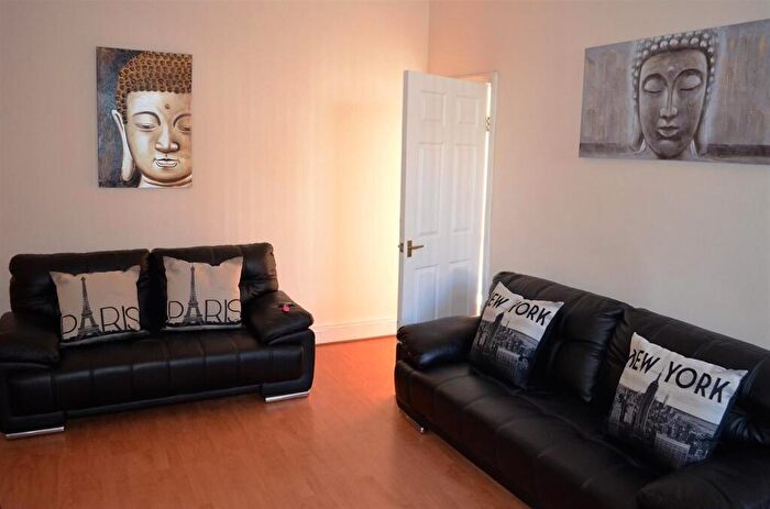 2 Bedroom Apartment To Rent In Tosson Terrace, NE6