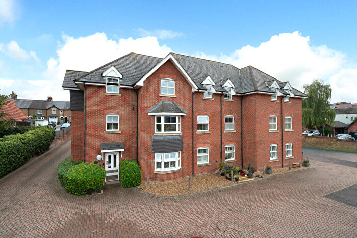 2 Bedroom Apartment For Sale In Gowers Yard, Tring, HP23
