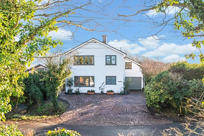 4 Bedroom Detached House For Sale In Kents Lane, Essex, CM16