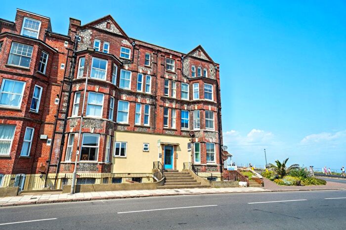 2 Bedroom Flat For Sale In Prince Of Wales Road, Cromer, NR27