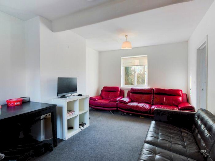 6 Bedroom Semi-Detached House To Rent In Hillside, Brighton, BN2