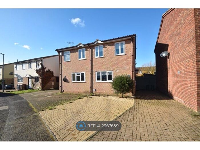 2 Bedroom Semi-detached House To Rent In Corbridge Drive, Luton, LU2