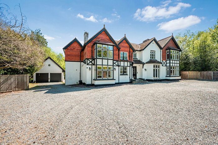 6 Bedroom Detached House For Sale In Copthorne Bank, Copthorne, RH10